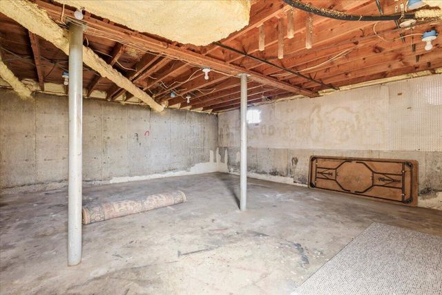 212 Cherryhill RD, Roanoke, VA 24017