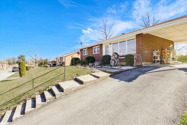 212 Cherryhill RD, Roanoke, VA 24017