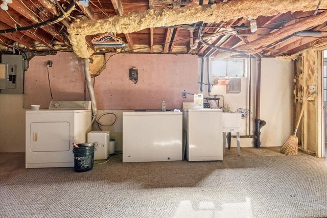 212 Cherryhill RD, Roanoke, VA 24017