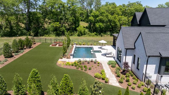6083 Porters Union Way, Arrington, TN 37014