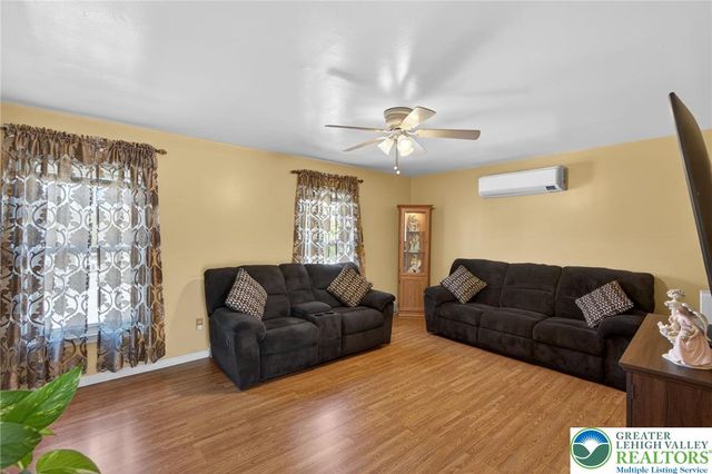 2212 4th Street, Wilson Boro, PA 18042