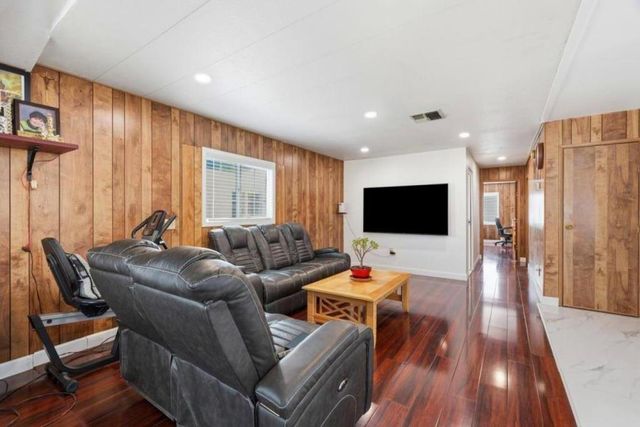 403 Chateau La Salle, San Jose, CA 95111