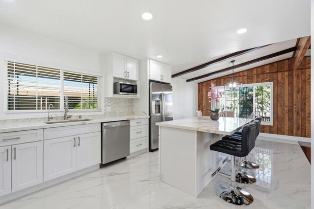 403 Chateau La Salle, San Jose, CA 95111