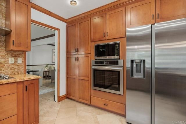 7049 El Fuerte Street, Carlsbad, CA 92009