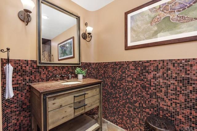 7049 El Fuerte Street, Carlsbad, CA 92009