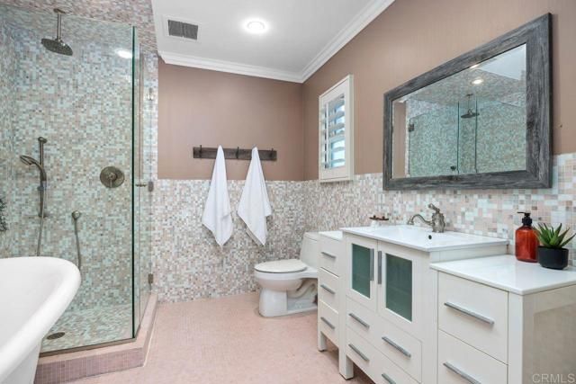 7049 El Fuerte Street, Carlsbad, CA 92009