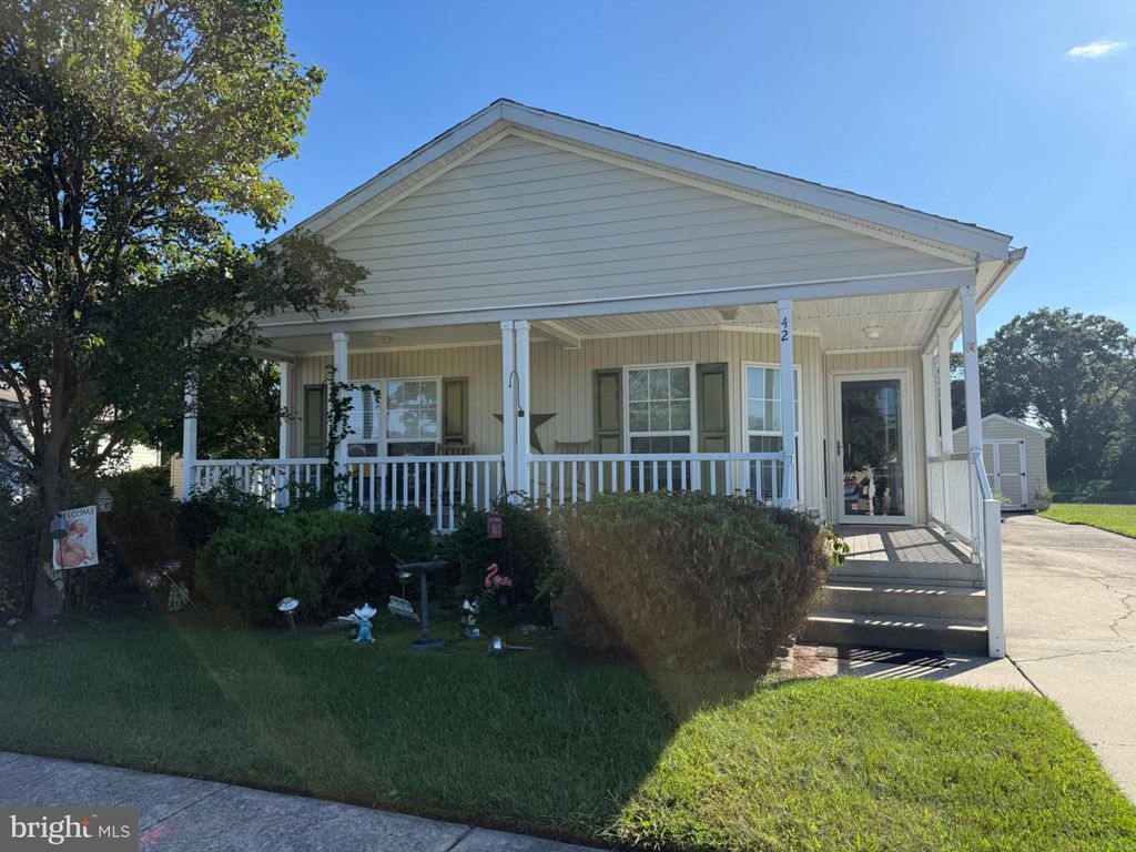 42 GREGORY DR, WILLIAMSTOWN, NJ 08094 — exterior