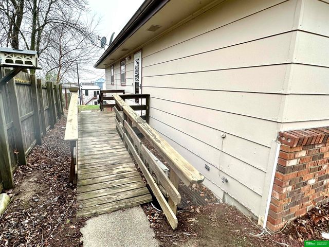 206 N Thomas Street, Oakland, NE 68045