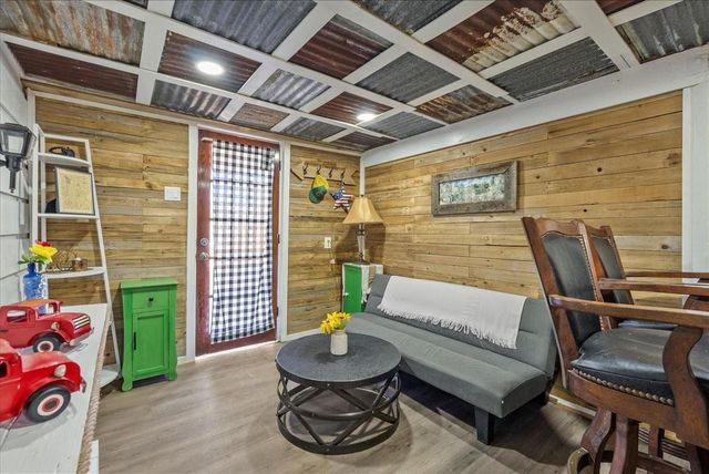 711 10th Street, Dickinson, TX 77539