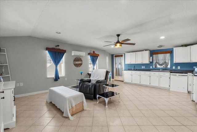 711 10th Street, Dickinson, TX 77539