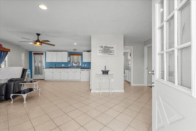 711 10th Street, Dickinson, TX 77539