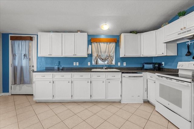 711 10th Street, Dickinson, TX 77539