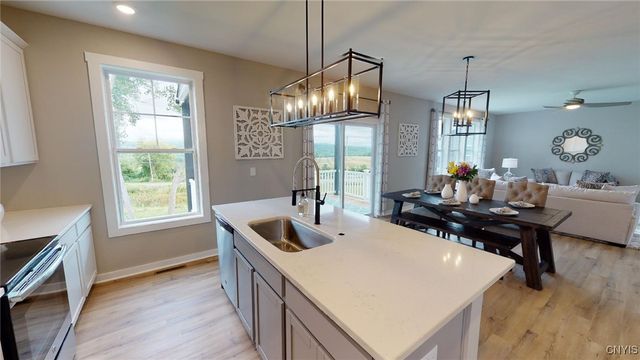 4865 Lepinske Farm Place, Clay, NY 13041
