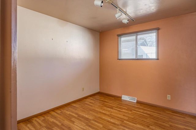 1631 S WALDEN AVENUE, Appleton, WI 54915