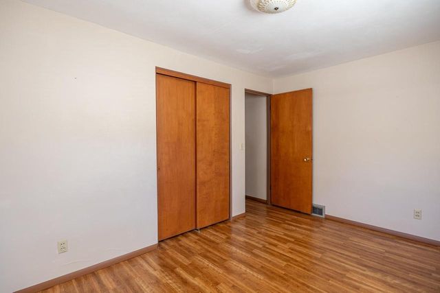 1631 S WALDEN AVENUE, Appleton, WI 54915