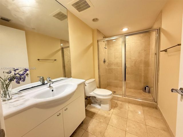 1800 S Ocean Dr 2203, Hallandale Beach, FL 33009