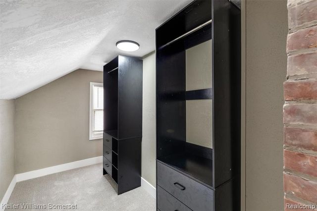 19161 Oakfield Street, Detroit, MI 48235