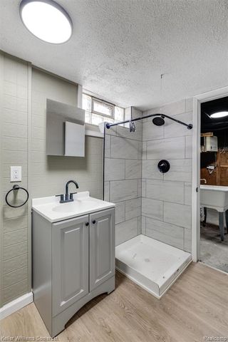 19161 Oakfield Street, Detroit, MI 48235