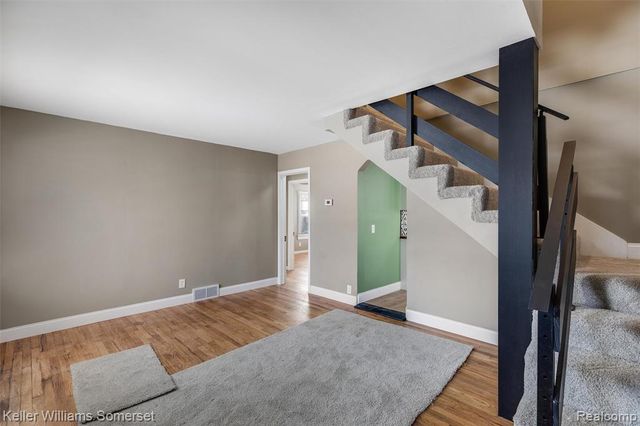 19161 Oakfield Street, Detroit, MI 48235