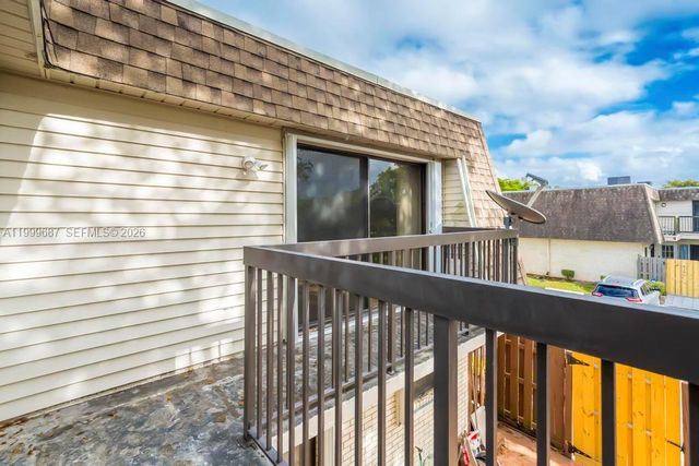 8107 SW 23rd Ct 29D, North Lauderdale, FL 33068