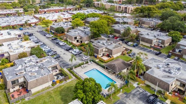 8107 SW 23rd Ct 29D, North Lauderdale, FL 33068