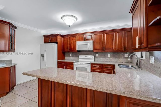 8107 SW 23rd Ct 29D, North Lauderdale, FL 33068