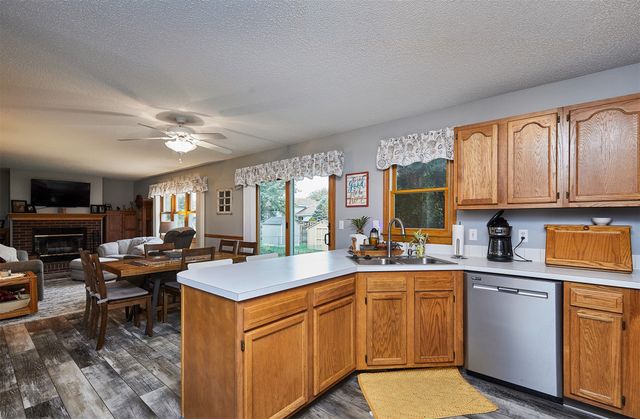 504 SW Maplewood Drive, Grimes, IA 50111