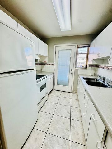 3922 NE 166th St S102, North Miami Beach, FL 33160