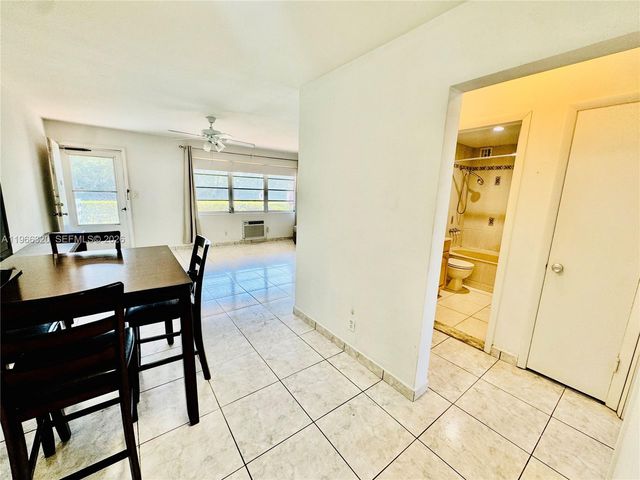 3922 NE 166th St S102, North Miami Beach, FL 33160