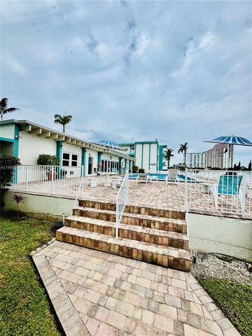 3922 NE 166th St S102, North Miami Beach, FL 33160