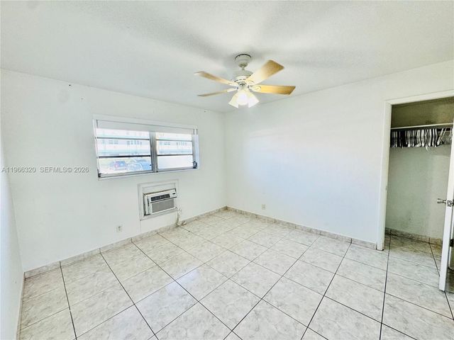3922 NE 166th St S102, North Miami Beach, FL 33160