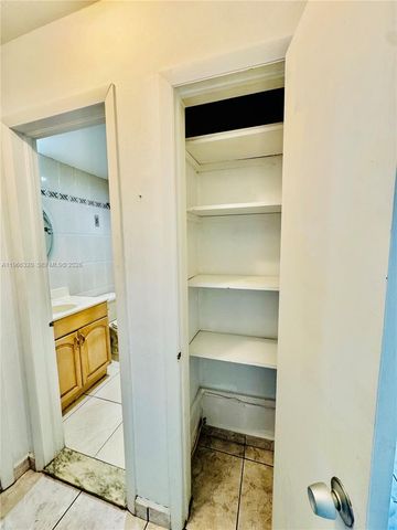 3922 NE 166th St S102, North Miami Beach, FL 33160