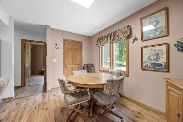 1951 Lake Manor Road NE, Solon, IA 52333