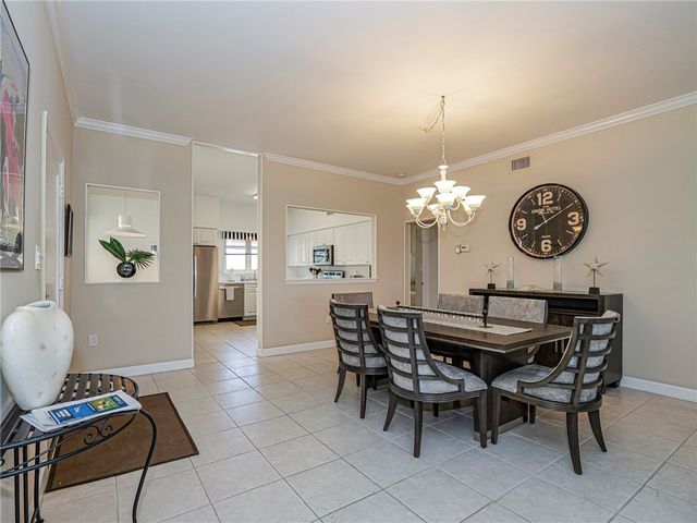 5035 Harmony Circle 101, Vero Beach, FL 32967