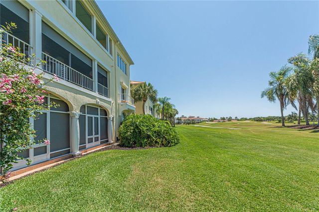 5035 Harmony Circle 101, Vero Beach, FL 32967