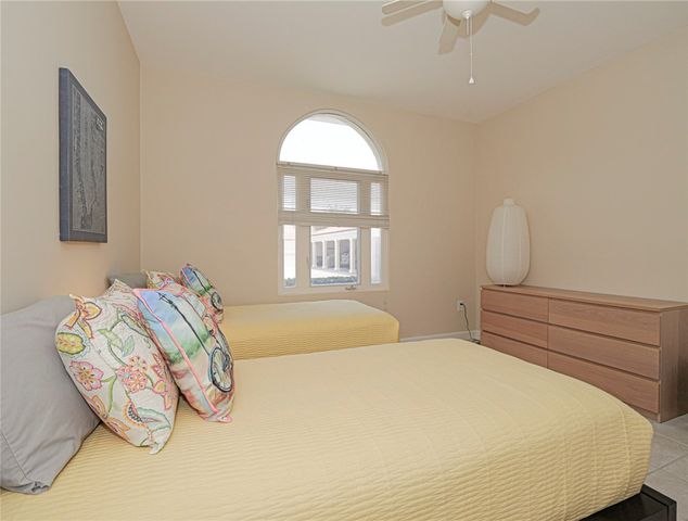 5035 Harmony Circle 101, Vero Beach, FL 32967