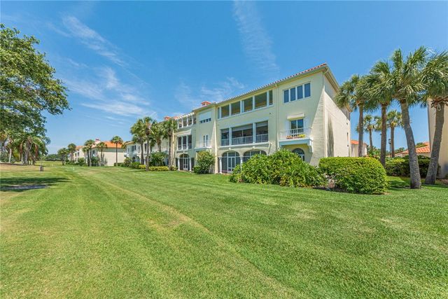 5035 Harmony Circle 101, Vero Beach, FL 32967