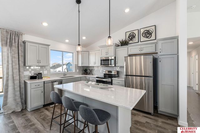 8212 N 175 Avenue, Bennington, NE 68007