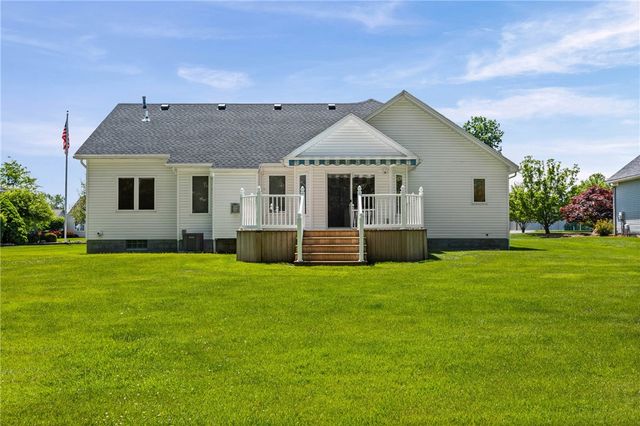 88 Leamington Circle, Greece, NY 14626