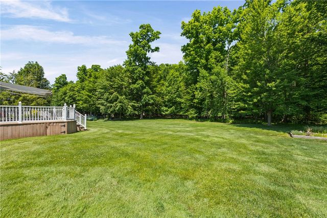 88 Leamington Circle, Greece, NY 14626
