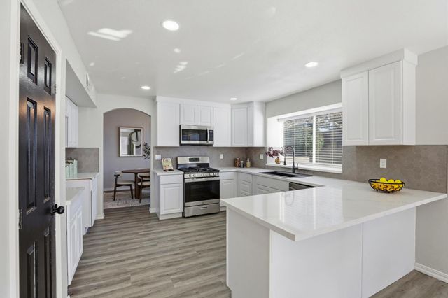 7300 Saltgrass Way, Elk Grove, CA 95758