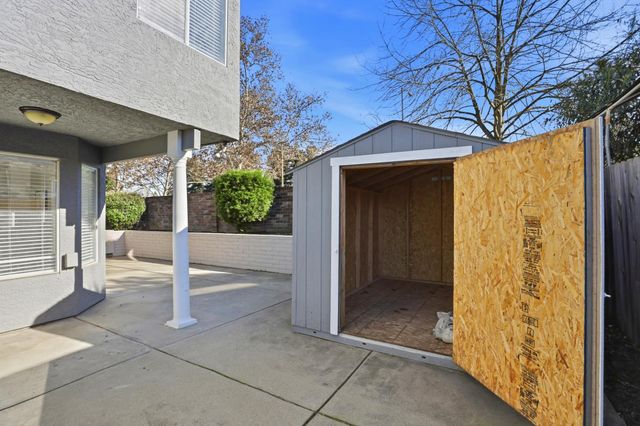 7300 Saltgrass Way, Elk Grove, CA 95758