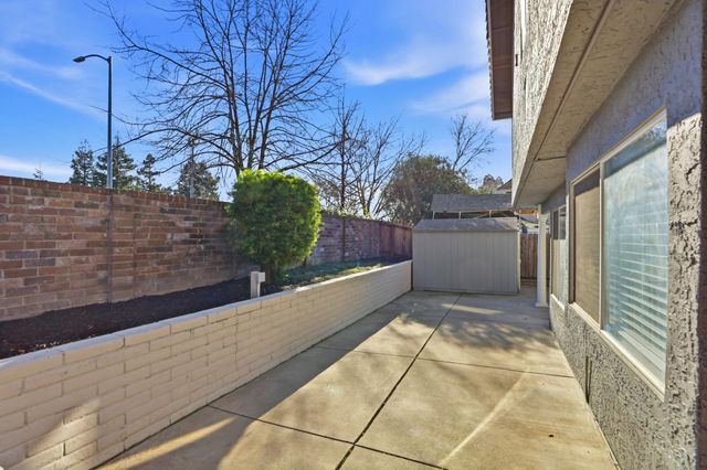 7300 Saltgrass Way, Elk Grove, CA 95758