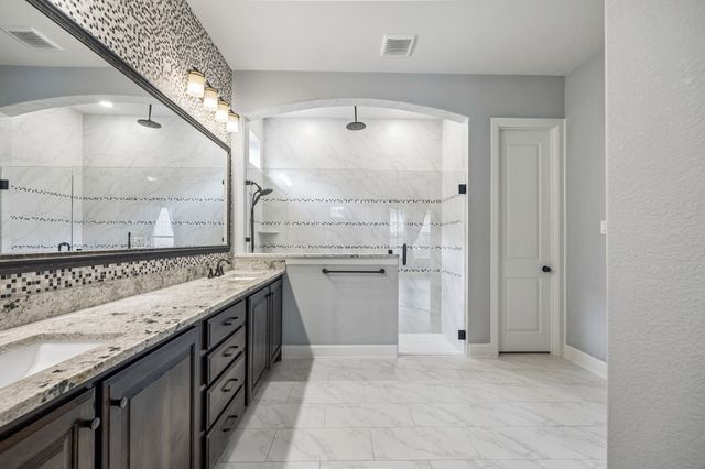 3201 Carrington Drive, Mansfield, TX 76063