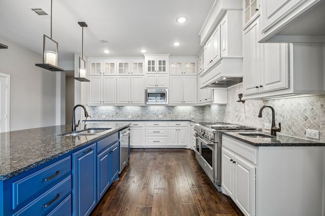 3201 Carrington Drive, Mansfield, TX 76063