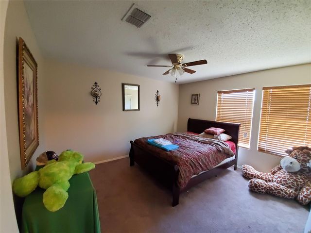 1424 Bumble Bee Drive, Lancaster, TX 75134