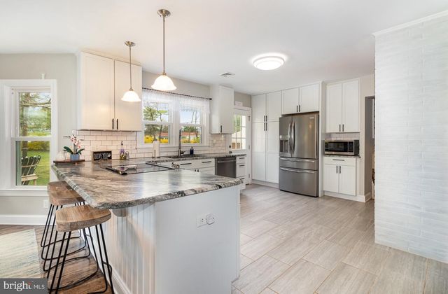 16 CIRCLE DR, Carlisle, PA 17015