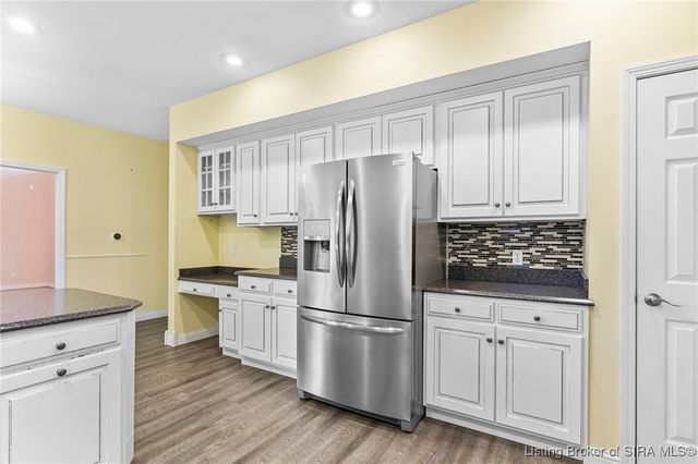 2459 WOODS EDGE Drive, Madison, IN 47250