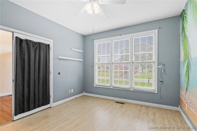 2459 WOODS EDGE Drive, Madison, IN 47250