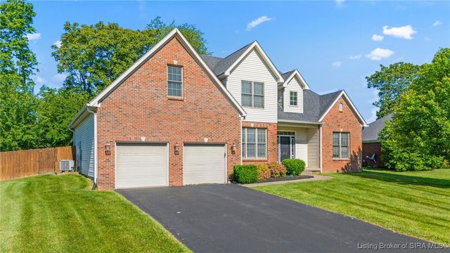 2459 WOODS EDGE Drive, Madison, IN 47250